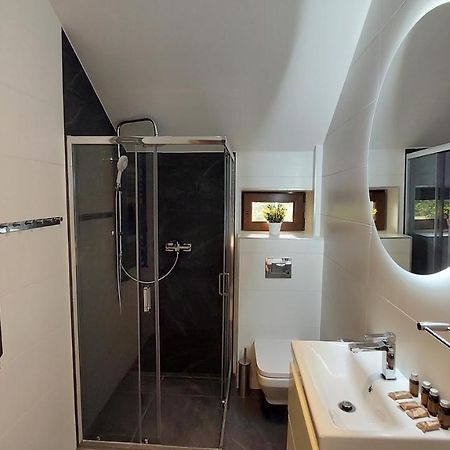 Apartamenty Starowiejska 39, Ryczow - 10Km Od Zator Energylandia Buitenkant foto